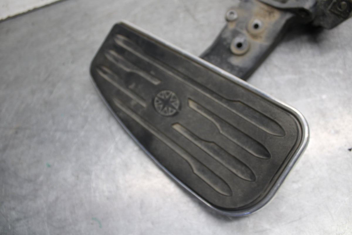 05-06 YAMAHA ROYAL STAR FRONT FOOT RESTS PEGS STEPS SET PAIR BB697