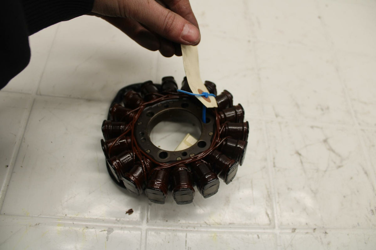 07 YAMAHA YZF R6 STATOR GENERATOR ALTERNATOR MAGNETO 2C0-81410-00-00 BB284 B