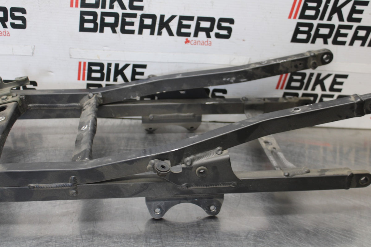 04-05 KAWASAKI NINJA ZX10R REAR SUBFRAME BACK SUB FRAME BB931