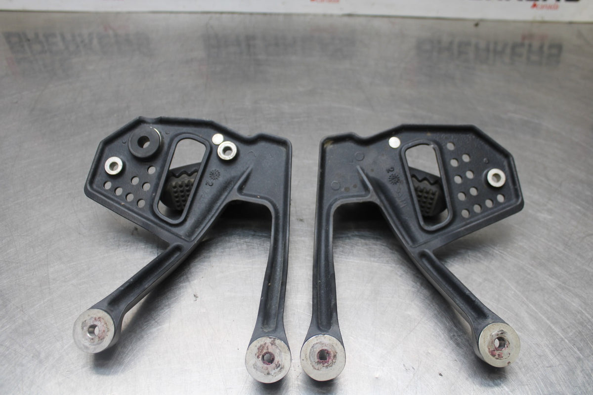 22 HARLEY-DAVIDSON PAN AMERICA 1250 REAR BACK PASSENGER PEG SET PAIR BB910