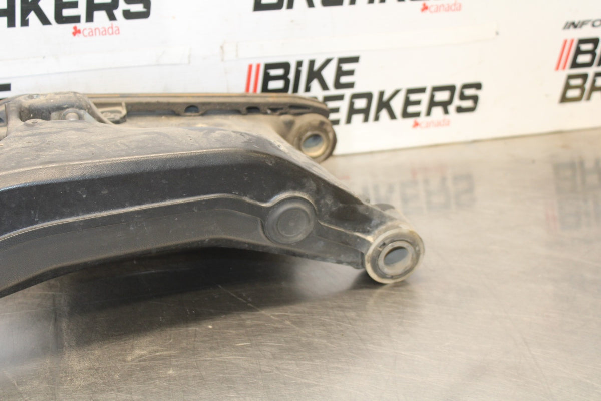 19 BMW F750GS REAR SWINGARM BACK SUSPENSION SWING ARM BB938