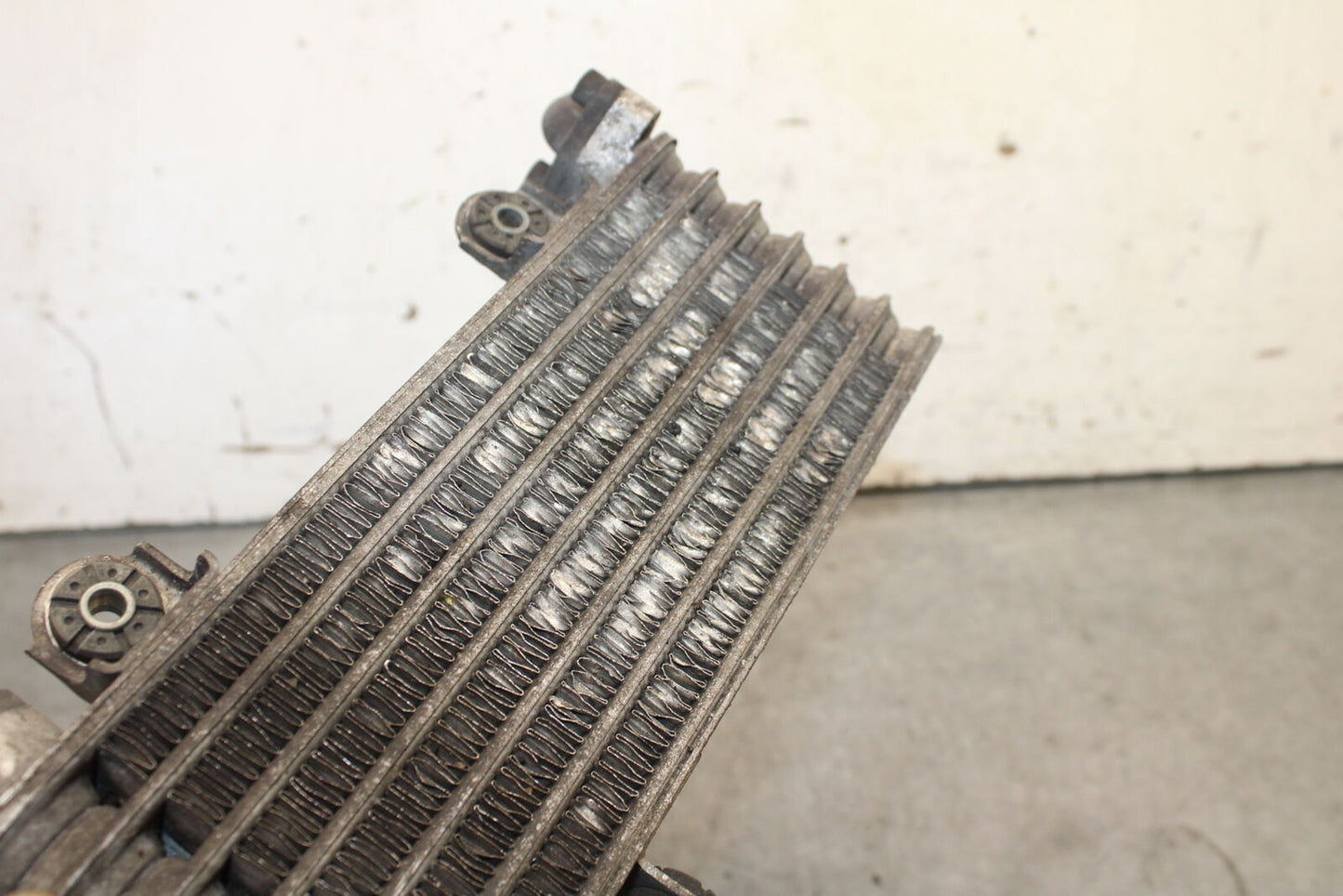 05-06 SUZUKI GSXR1000 ENGINE MOTOR OIL COOLER  16600-40F10 BB677