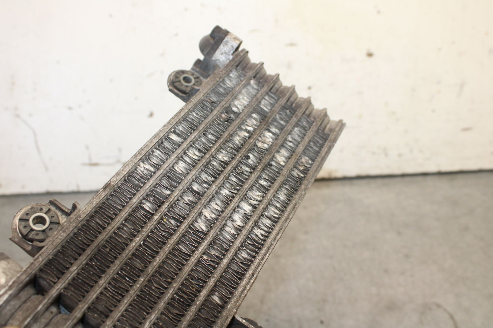 05-06 SUZUKI GSXR1000 ENGINE MOTOR OIL COOLER  16600-40F10 BB677