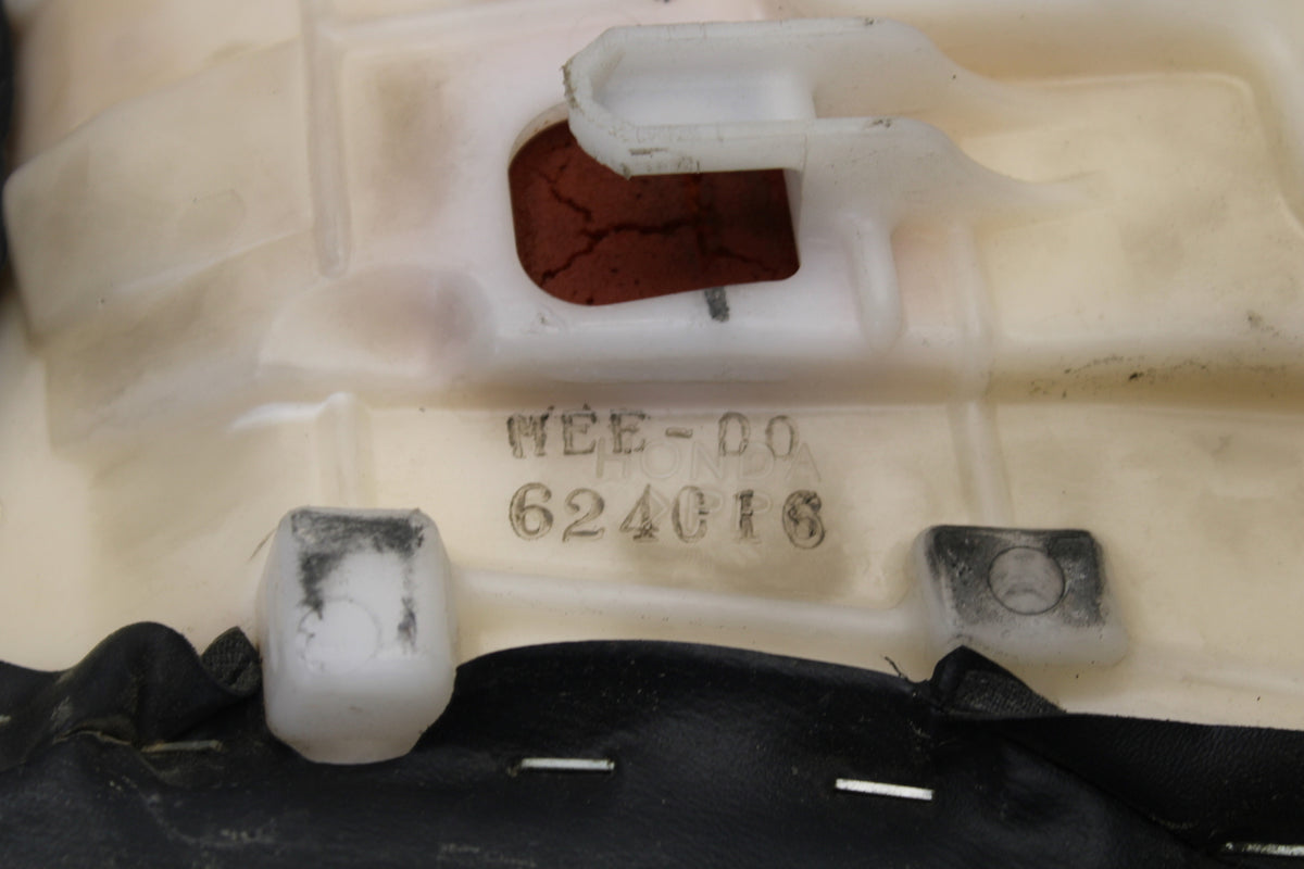 05-06 HONDA CBR600RR FRONT DRIVERS SEAT PAD SADDLE PILLION BB159