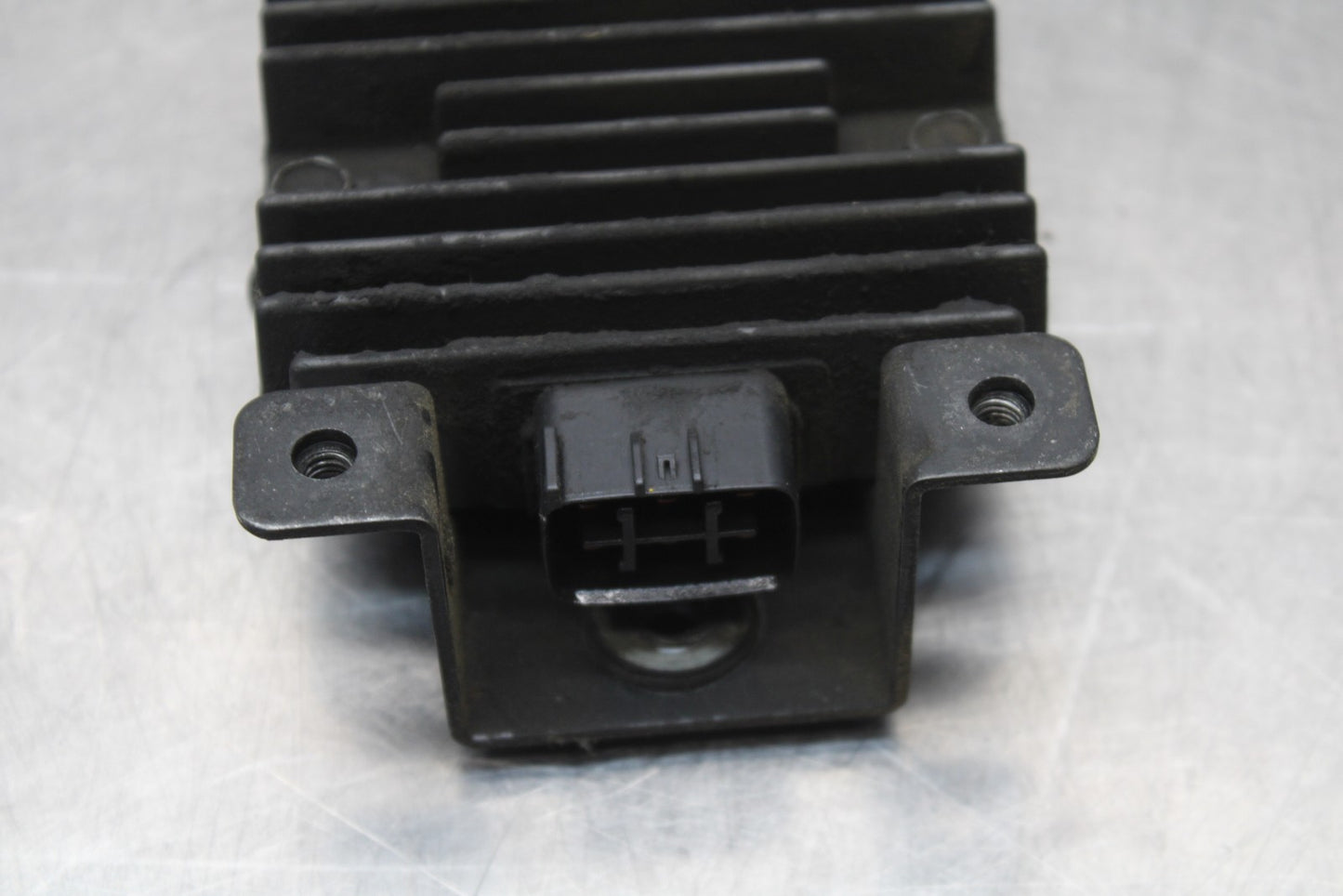 08 KAWASAKI VULCAN 900 RECTIFIER VOLTAGE REGULATOR & COVER BB184