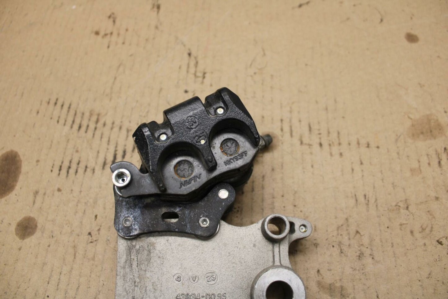 15 KAWASAKI NINJA 300 EX300 ABS REAR BACK BRAKE CALIPER W MOUNT BRACKET BB395