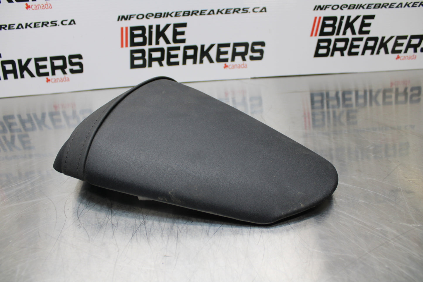 13-17 KAWASAKI NINJA ZX6R ZX636 ABS REAR BACK PASSENGER TANDEM SEAT SADDLE BB143
