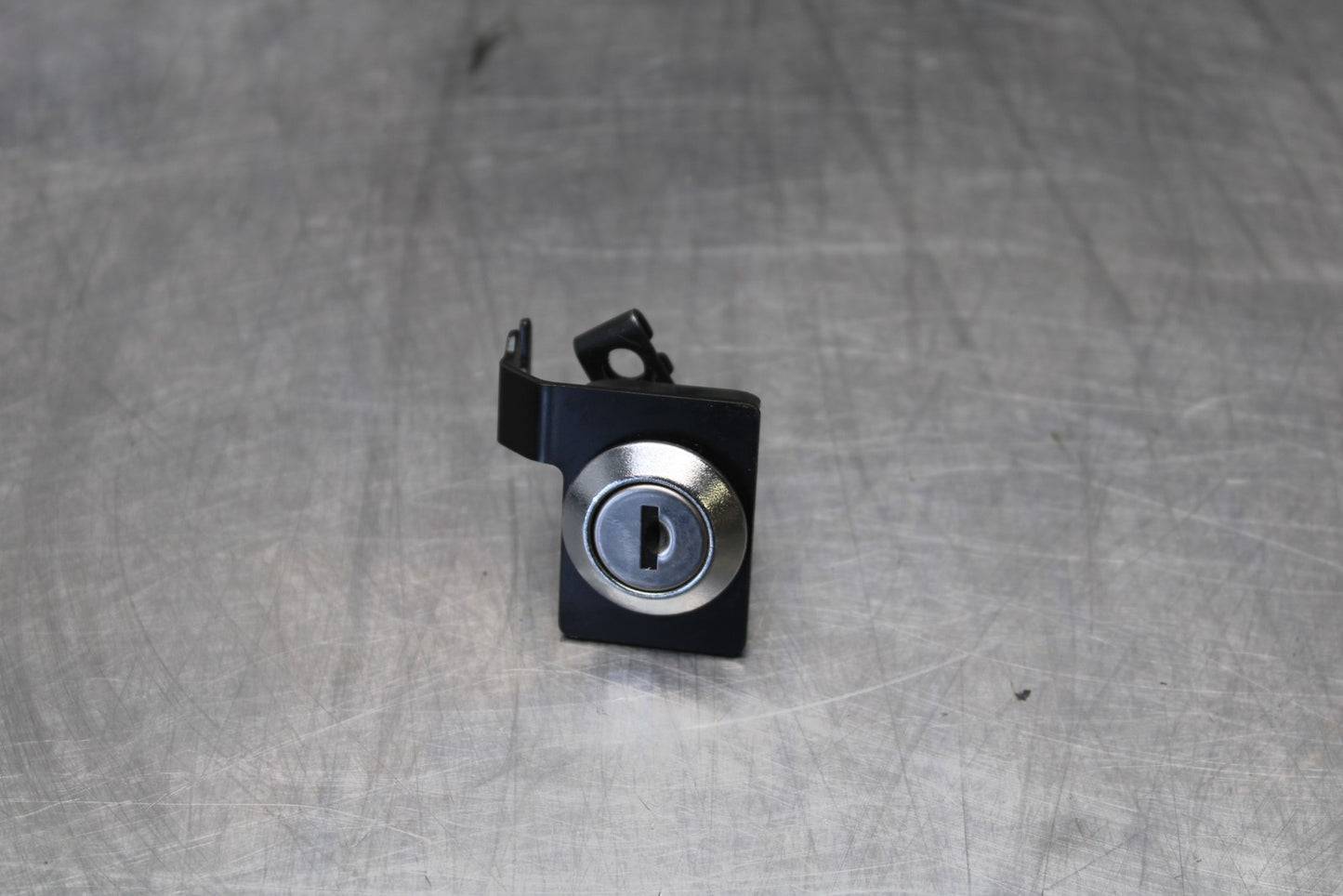 21-23 KAWASAKI NINJA ZX6R IGNITION LOCK KEY SET W/ GAS CAP AND SEAT LOCK BB179