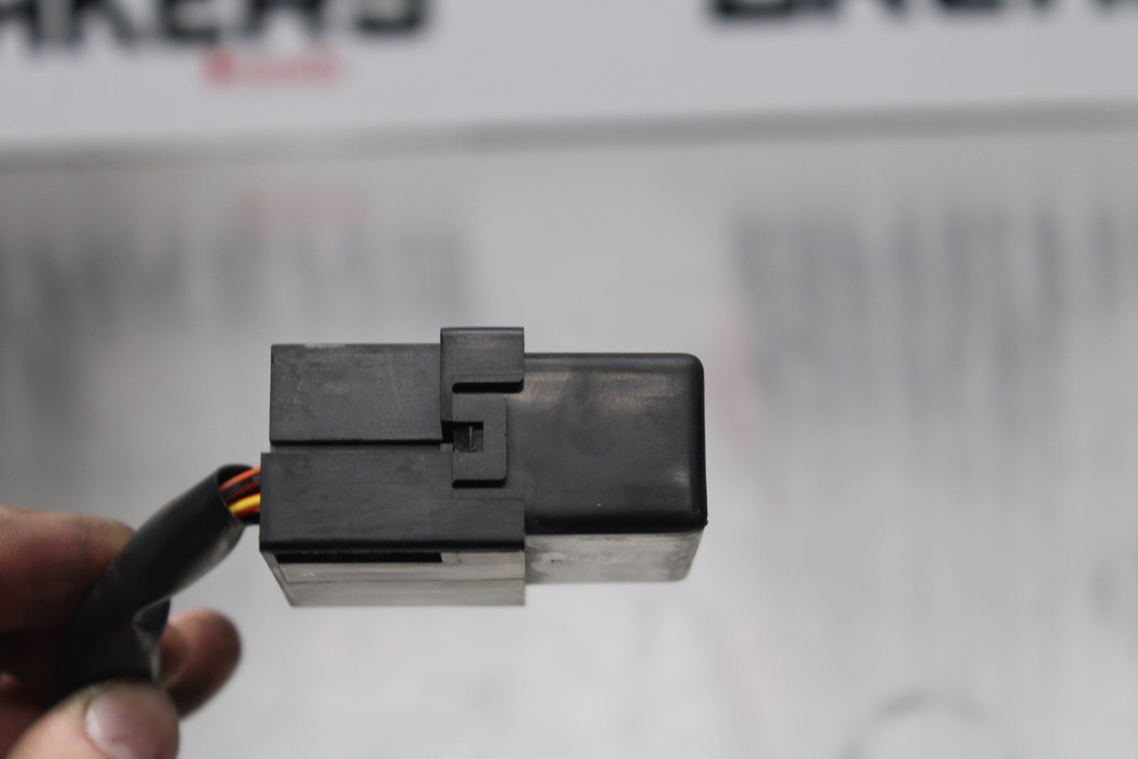 11 SUZUKI GSXR1000 TURN SIGNAL BLINKER RELAY FLASHER SWITCH BB142