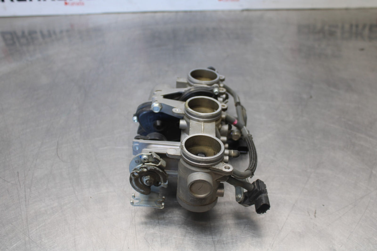 15-17 YAMAHA FJ09  THROTTLE BODIES BB906