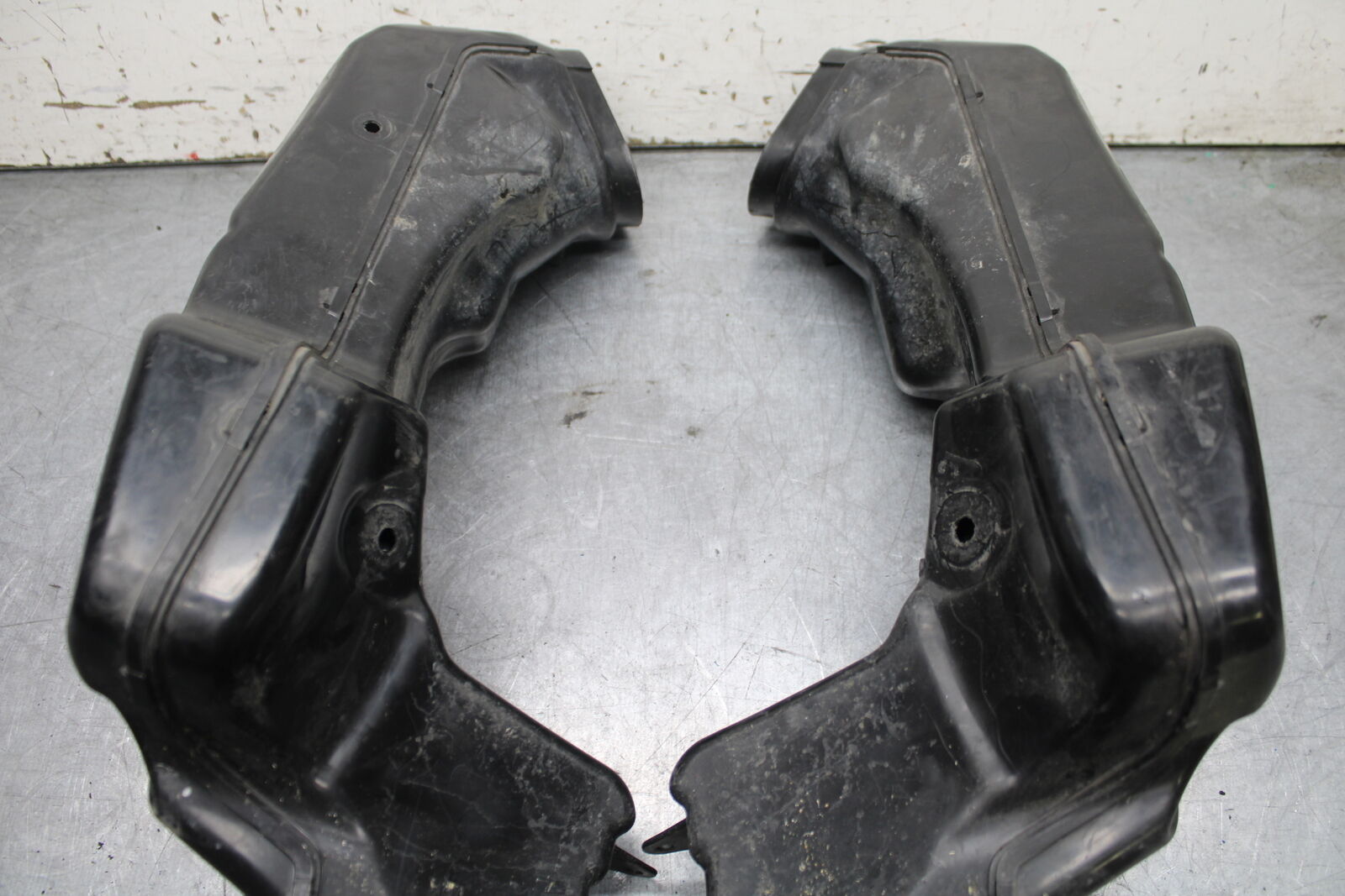 08-09 SUZUKI GSXR600 RIGHT LEFT AIR INTAKE DUCTS BB728