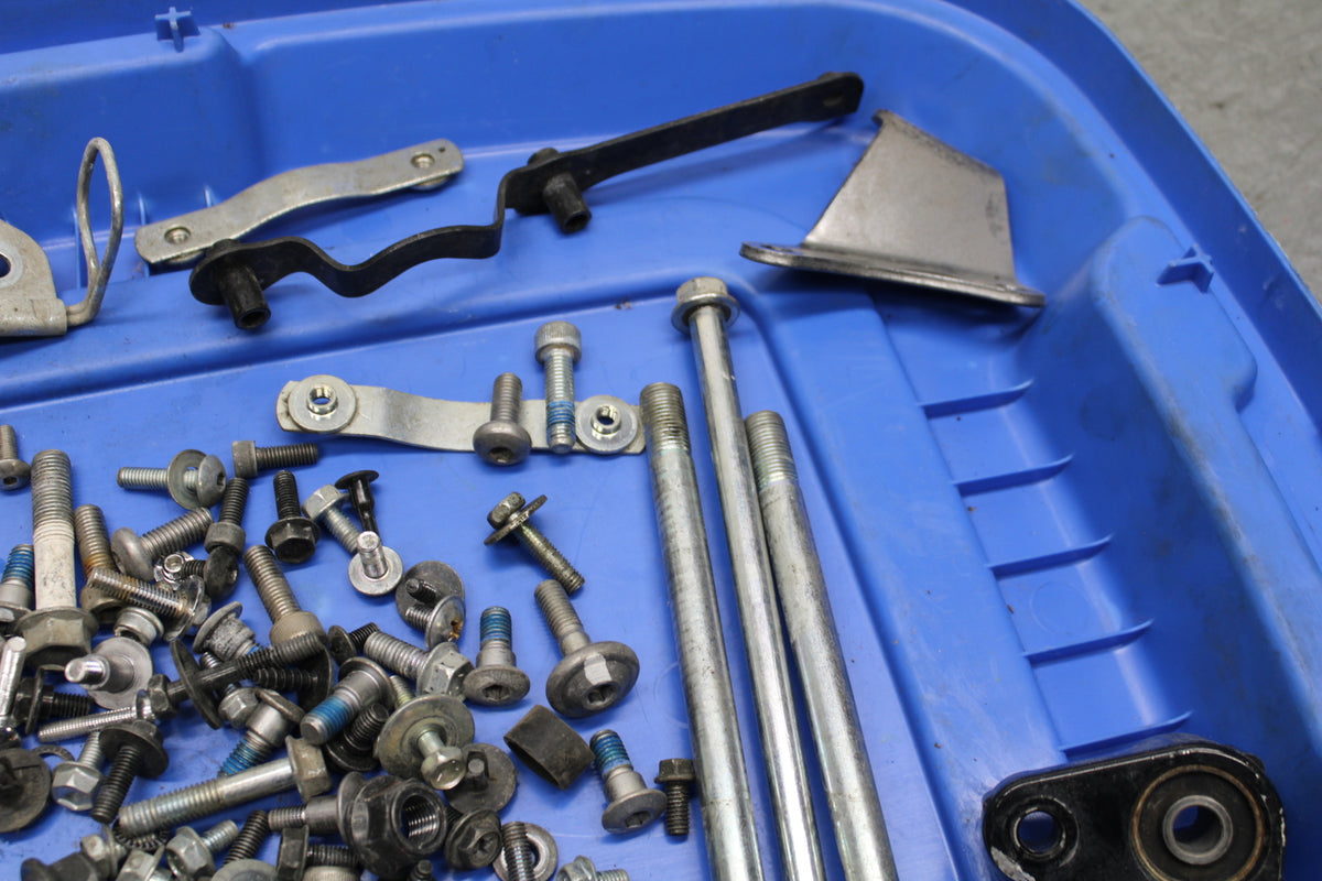 13-16 SUZUKI BANDIT 1250S ABS MOUNTING BOLTS HARDWARE MOTOR SCREWS BB134