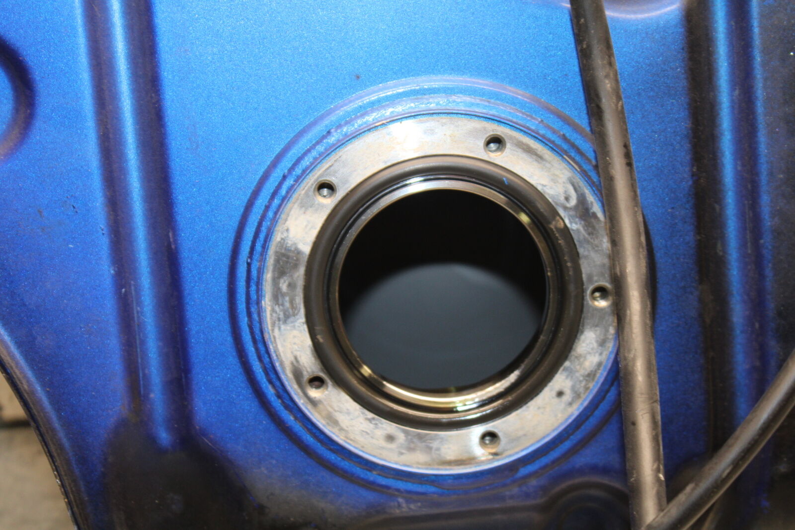 06-07 SUZUKI GSXR 600 GAS TANK FUEL CELL PETROL RESERVOIR BB737