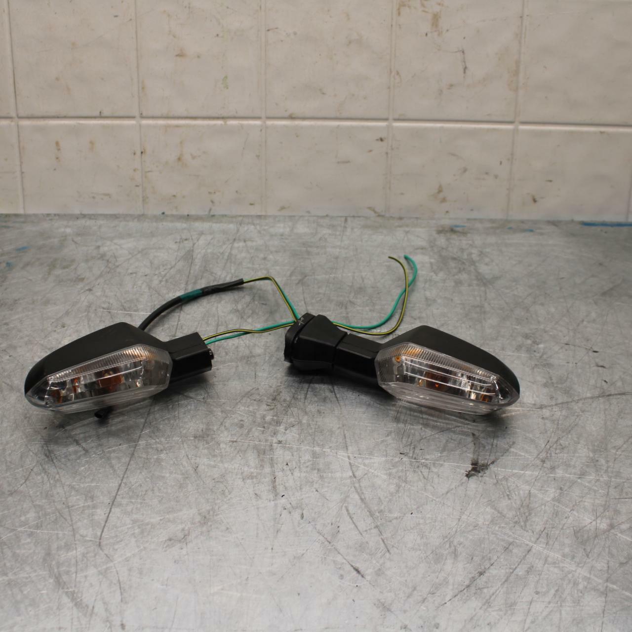 10-13 KAWASAKI Z1000 REAR LEFT RIGHT TURN SIGNALS LIGHT INDICATORS BB421