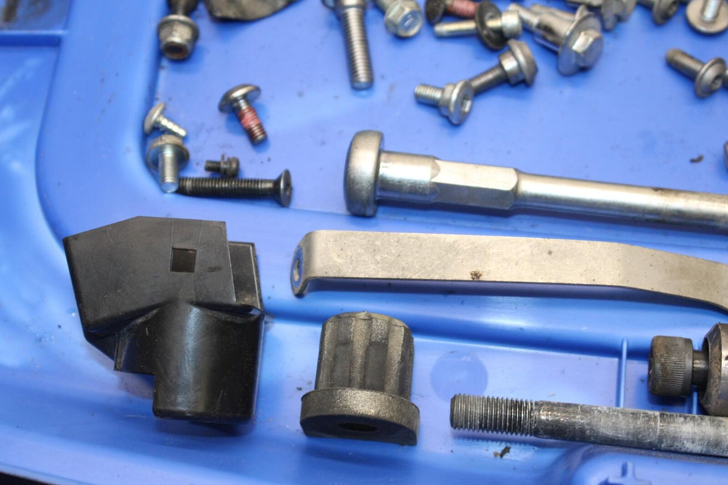 09-12 KAWASAKI NINJA ZX6R MISCELLANEOUS MOUNTING BOLTS HARDWARE MOTOR BB617