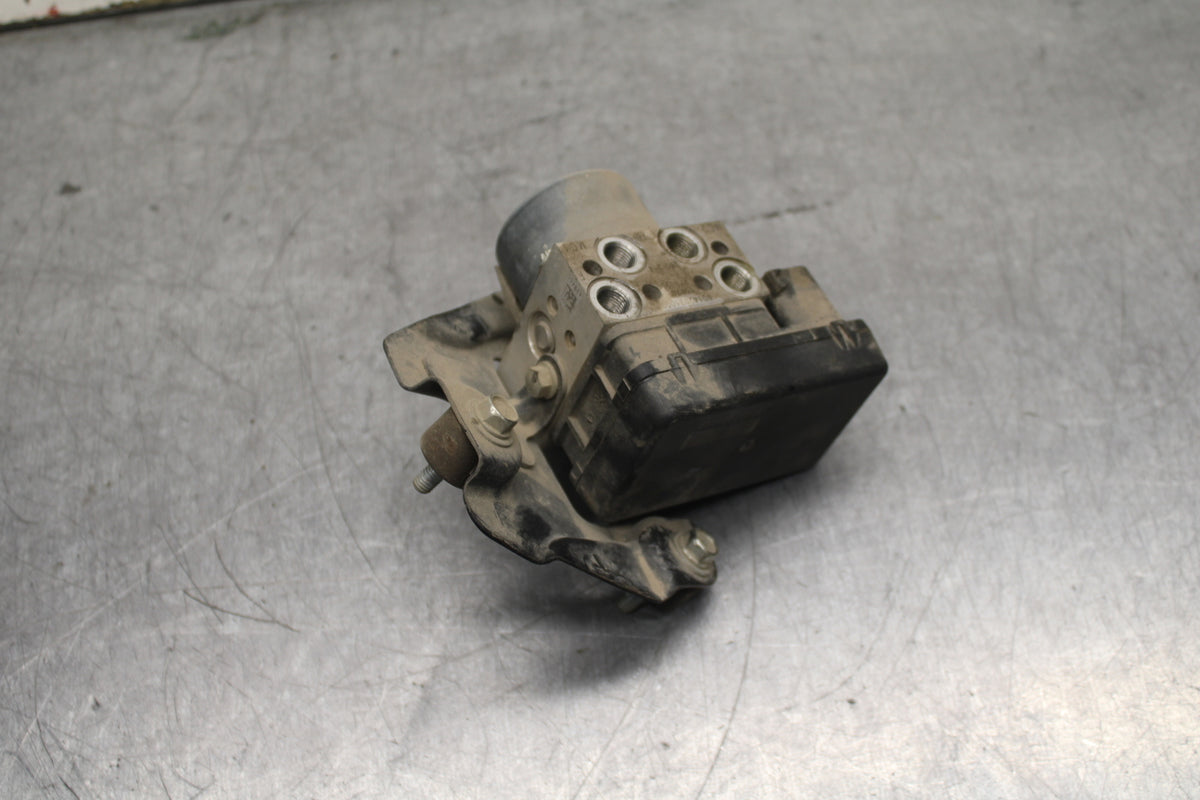 13-16 KTM 390 DUKE ABS PUMP UNIT MODULE BB748