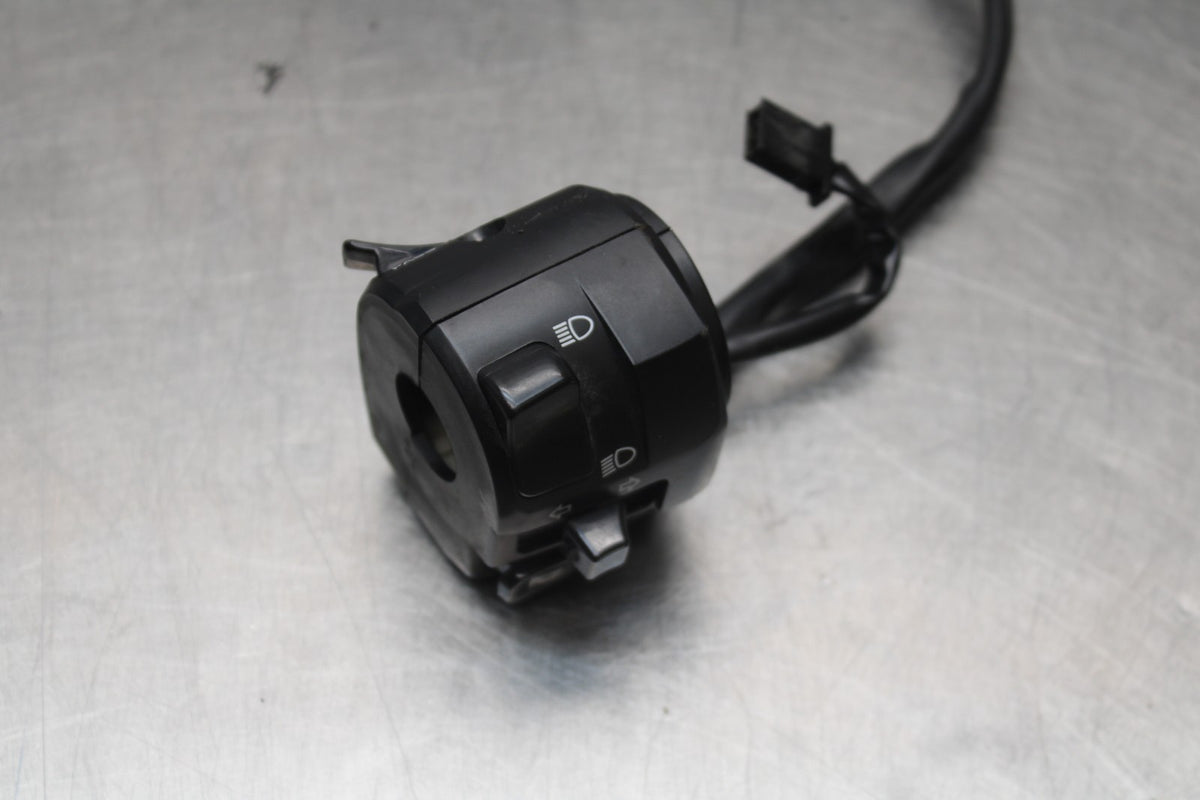 18-26 KAWASAKI Z400 LEFT CLIP ON HANDLE HORN SIGNALS SWITCH SWITCHES BB852