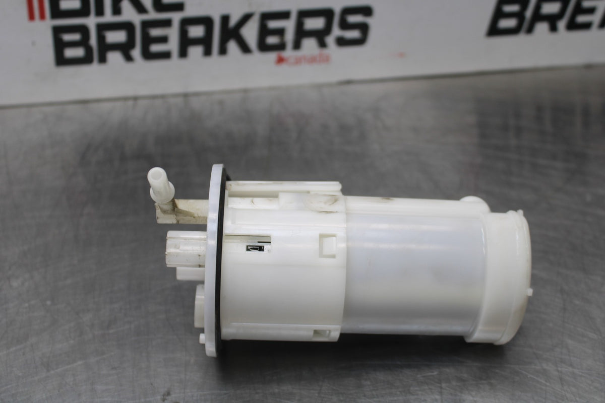 13 YAMAHA YZF R1 FUEL PUMP GAS PETROL SENDER UNIT BB781