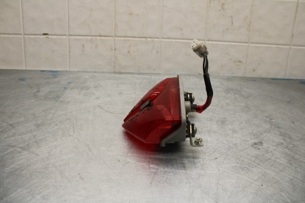 11-22 SUZUKI GSXR600 REAR TAIL TAILLIGHT BACK BRAKE LIGHT BB422