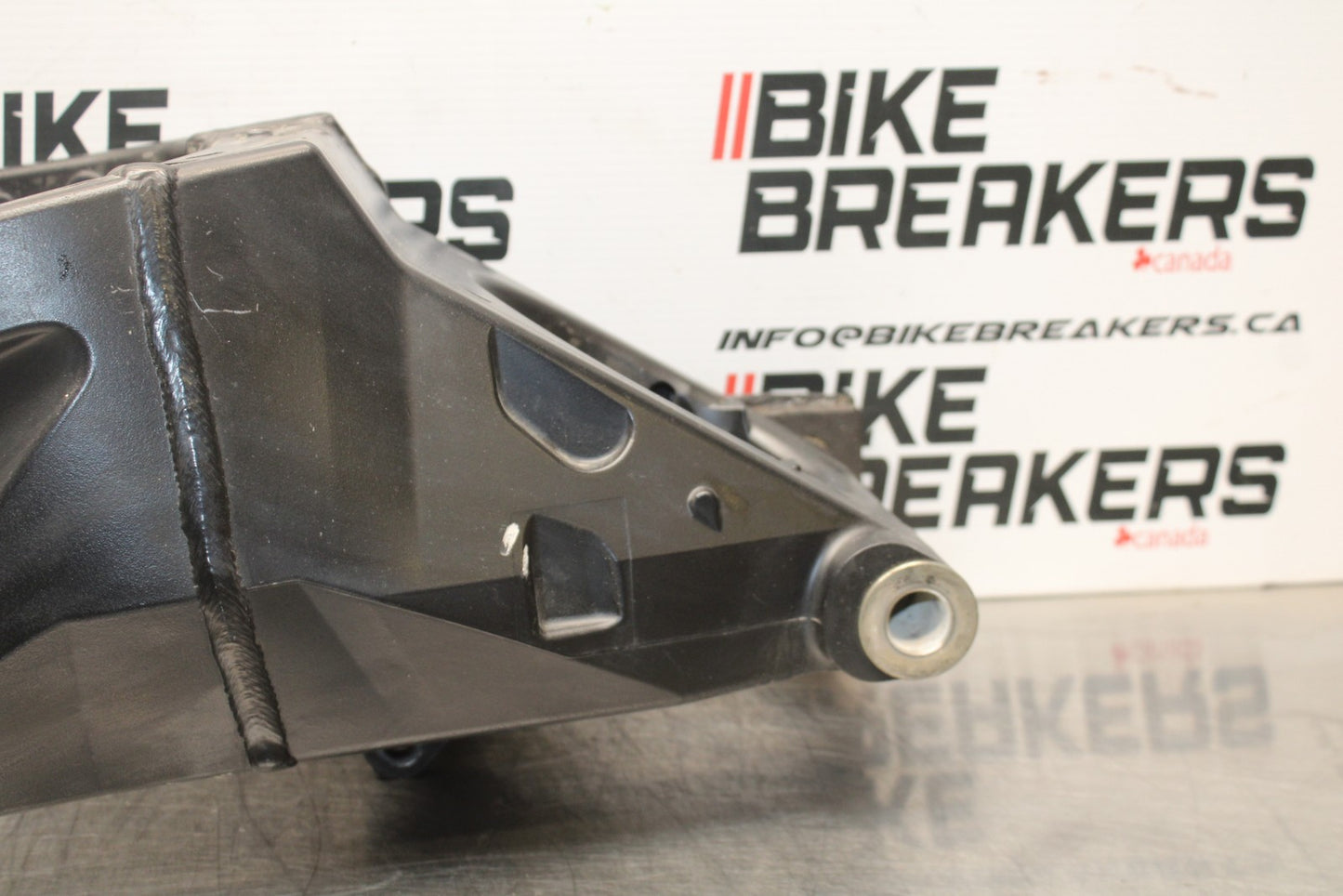 07 SUZUKI GSXR1000 REAR SWINGARM BACK SUSPENSION SWING ARM BB770
