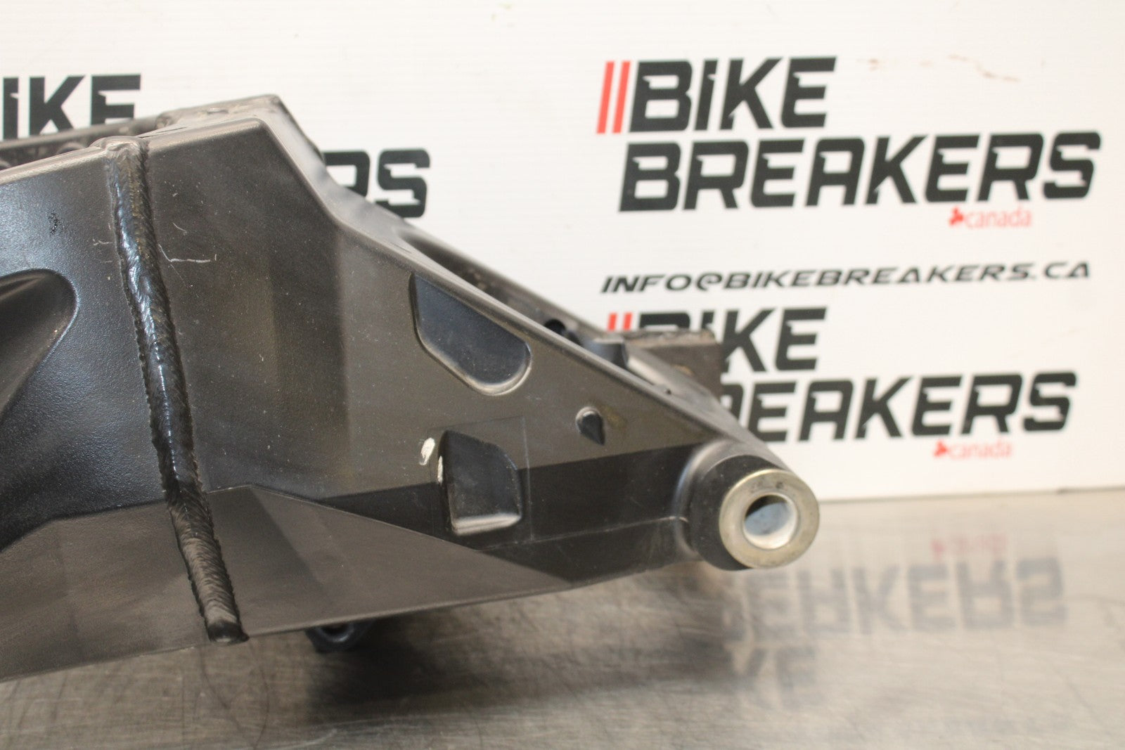 07 SUZUKI GSXR1000 REAR SWINGARM BACK SUSPENSION SWING ARM BB770