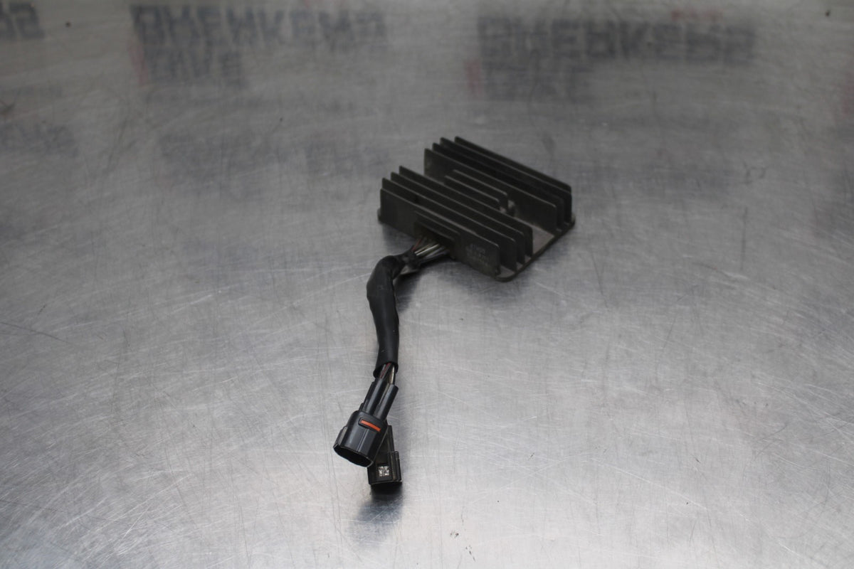 08-10 SUZUKI GSXR 600 RECTIFIER VOLTAGE REGULATOR BB835