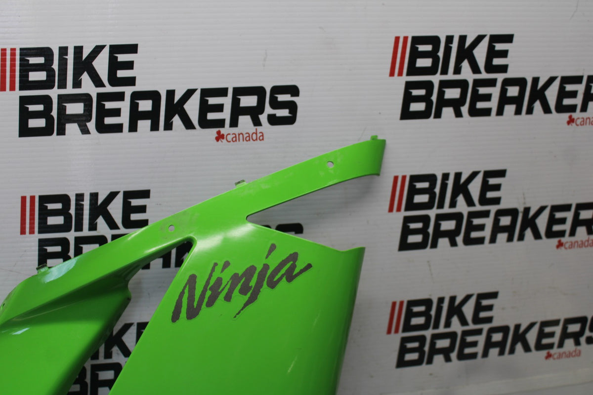 04-05 KAWASAKI NINJA ZX10R RIGHT MID UPPER SIDE FAIRING COWL PLASTIC BB931