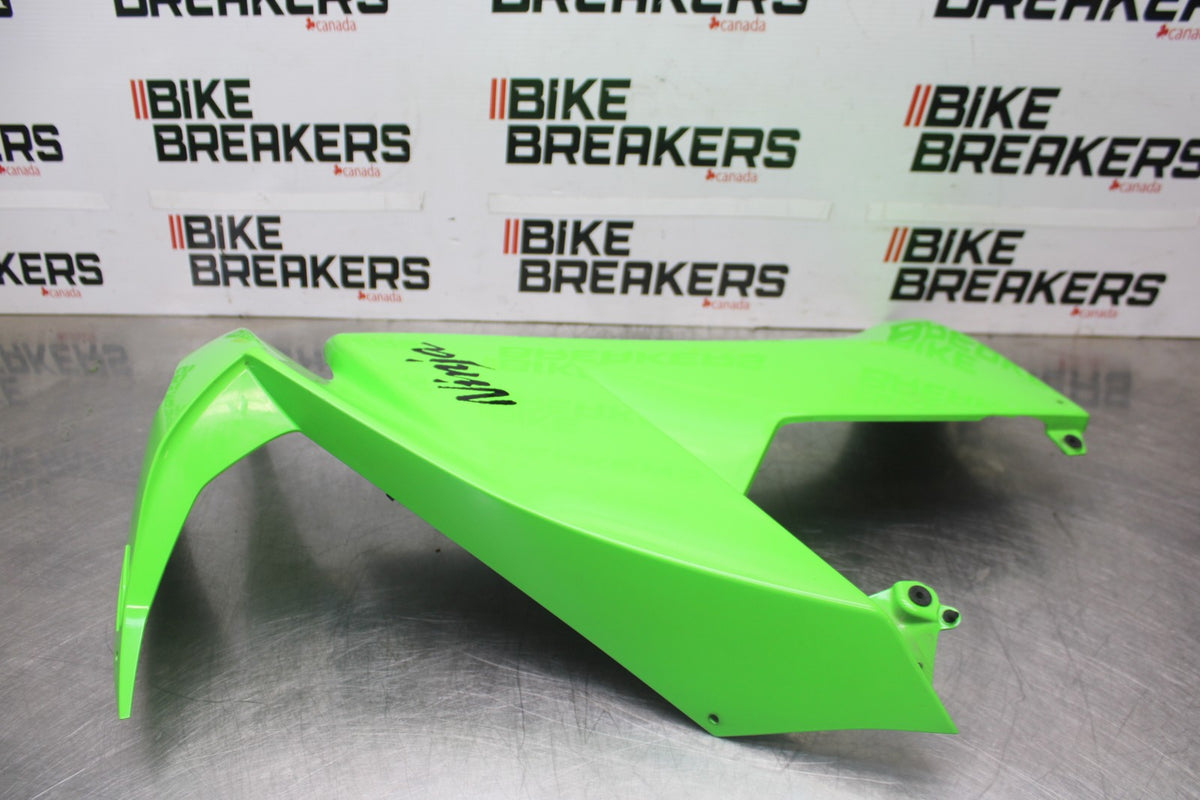 08 KAWASAKI NINJA ZX10R RIGHT MID UPPER SIDE FAIRING COWL PLASTIC BB902
