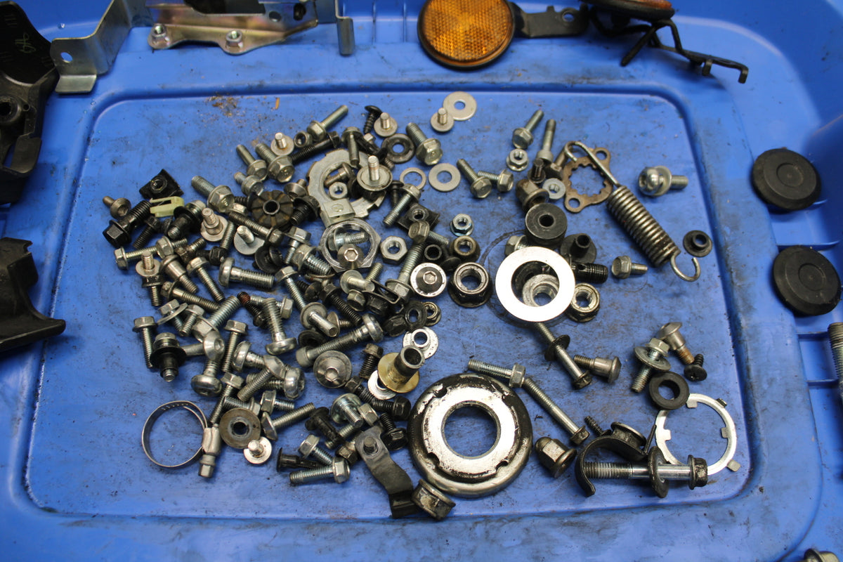 15-16 HONDA CB300F MOUNTING BOLTS HARDWARE MOTOR SCREWS BB740