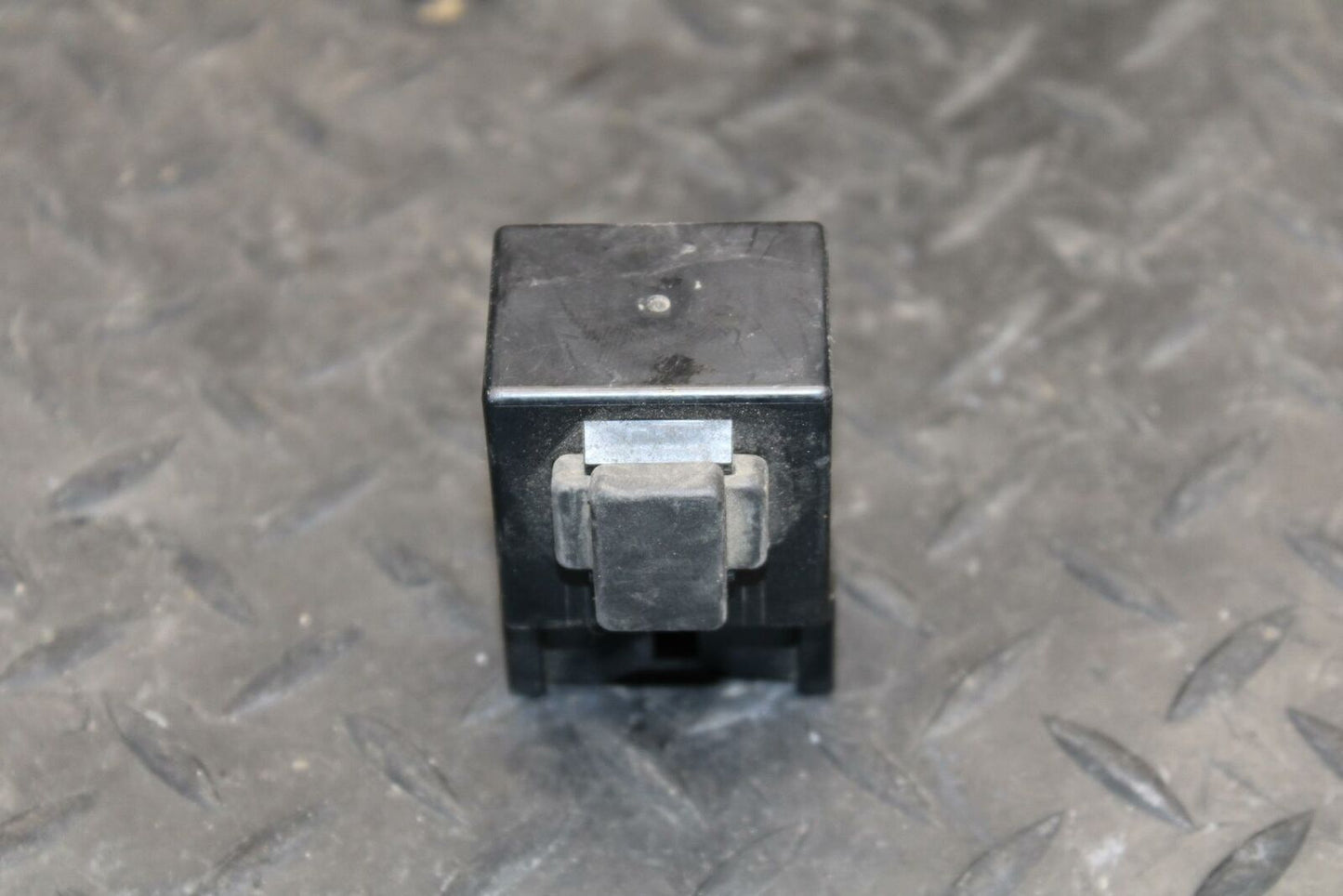 04-05 YAMAHA YZF R1 RELAY 5VK-81950  BB225