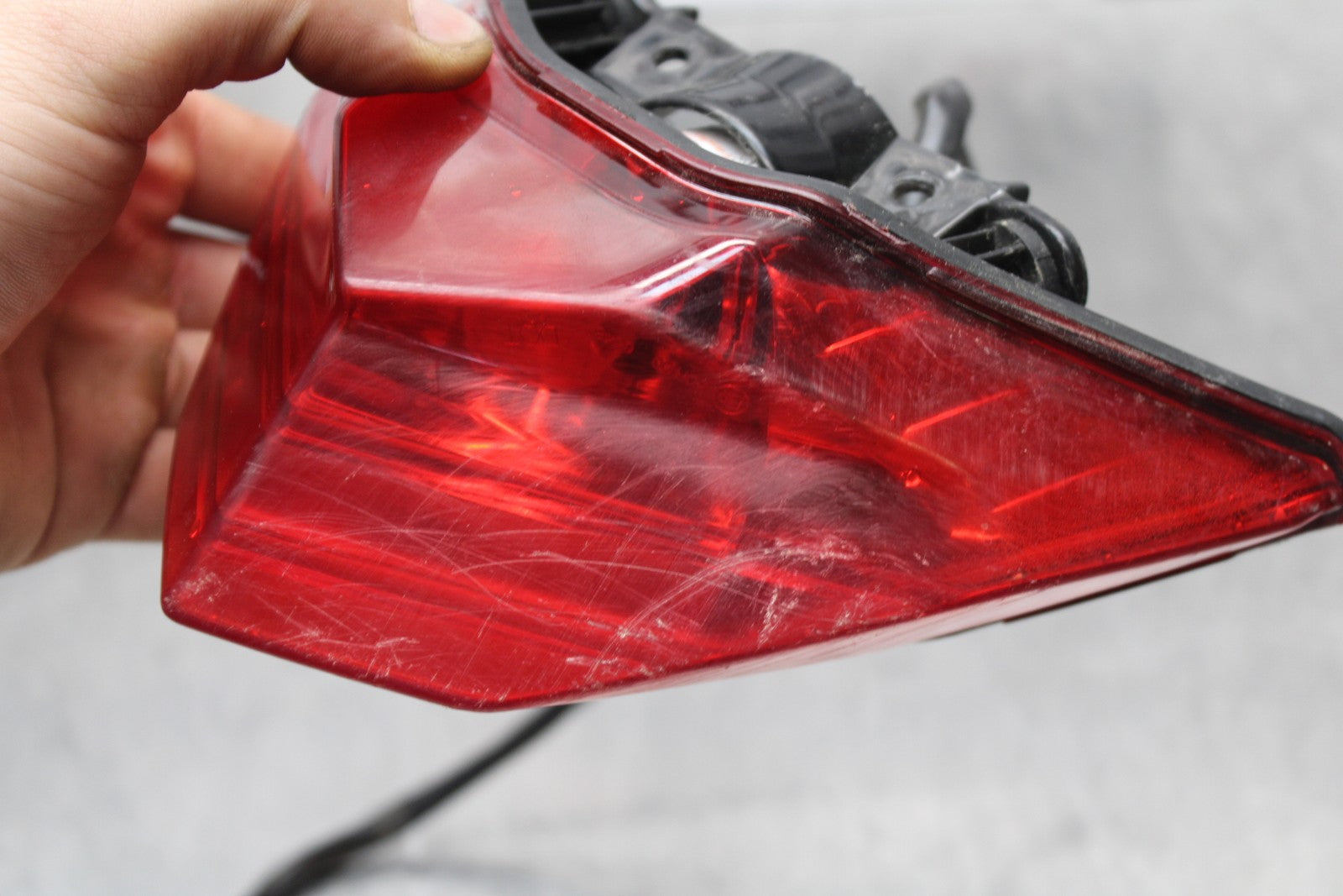 13-17 KAWASAKI NINJA 300 EX300 ABS REAR TAIL TAILLIGHT BACK BRAKE LIGHT BB187