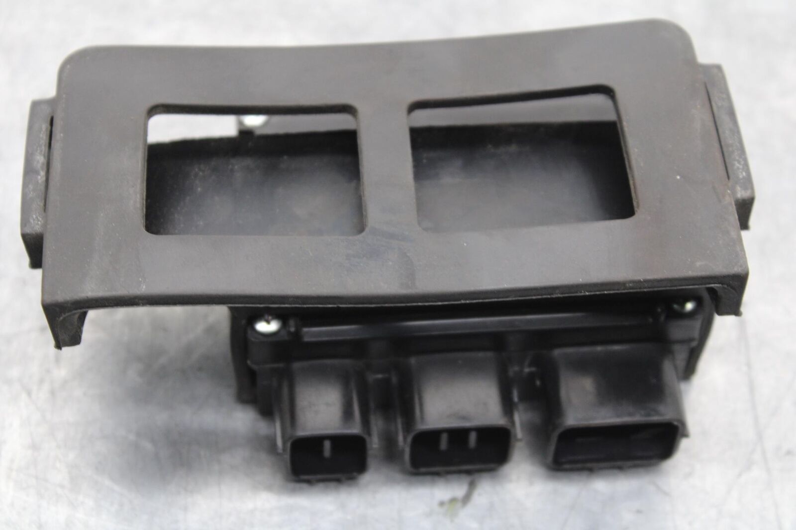 19-22 KAWASAKI Z400 RELAY ASSEMBLY BOX BB586