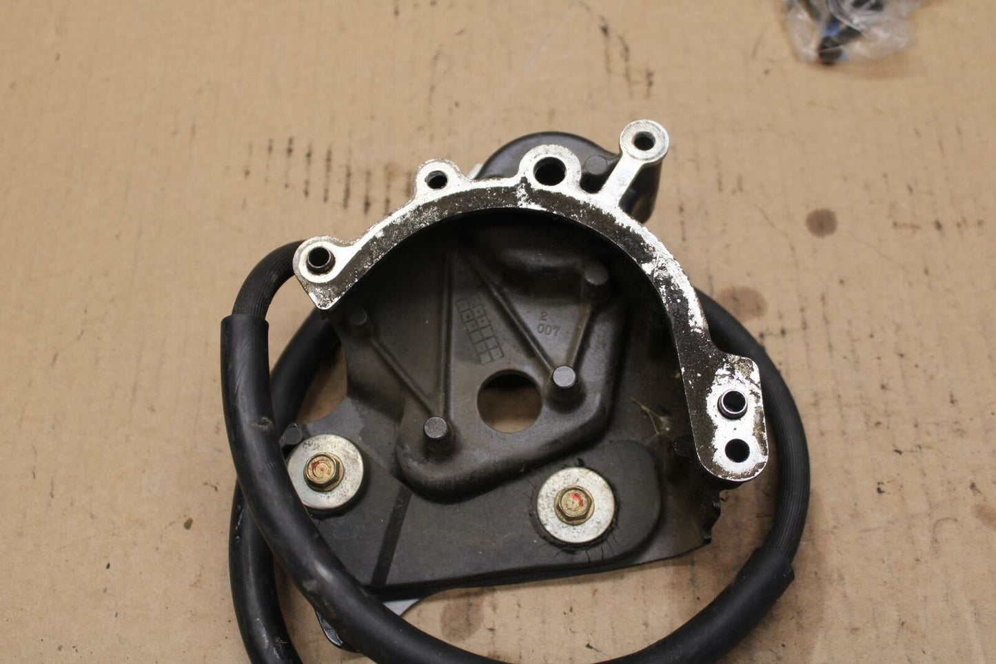 08-15 HONDA INTERCEPTOR 800 VFR800 ENGINE SPROCKET COVER BB02