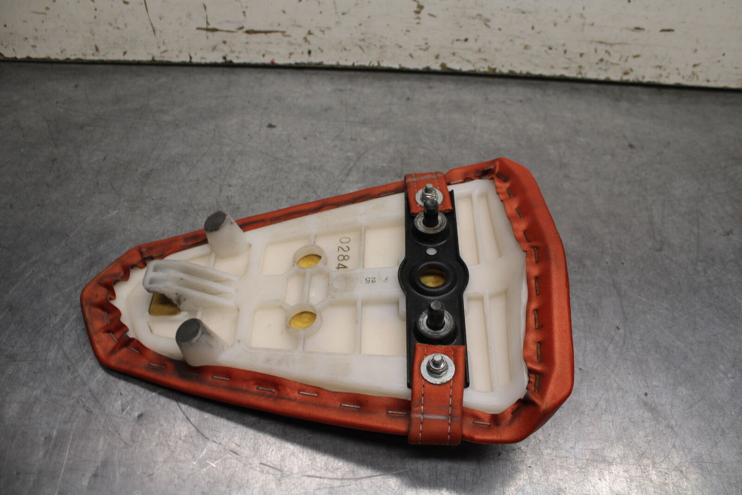 12-13 KAWASAKI Z1000 REAR BACK PASSENGER TANDEM SEAT PAD SADDLE PILLION BB743