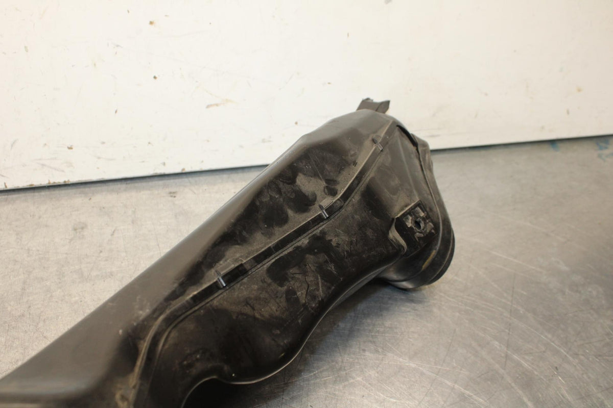 09-11 SUZUKI GSXR1000 RIGHT RAM AIR INTAKE DUCT TUBE 94420-47H00 BB96