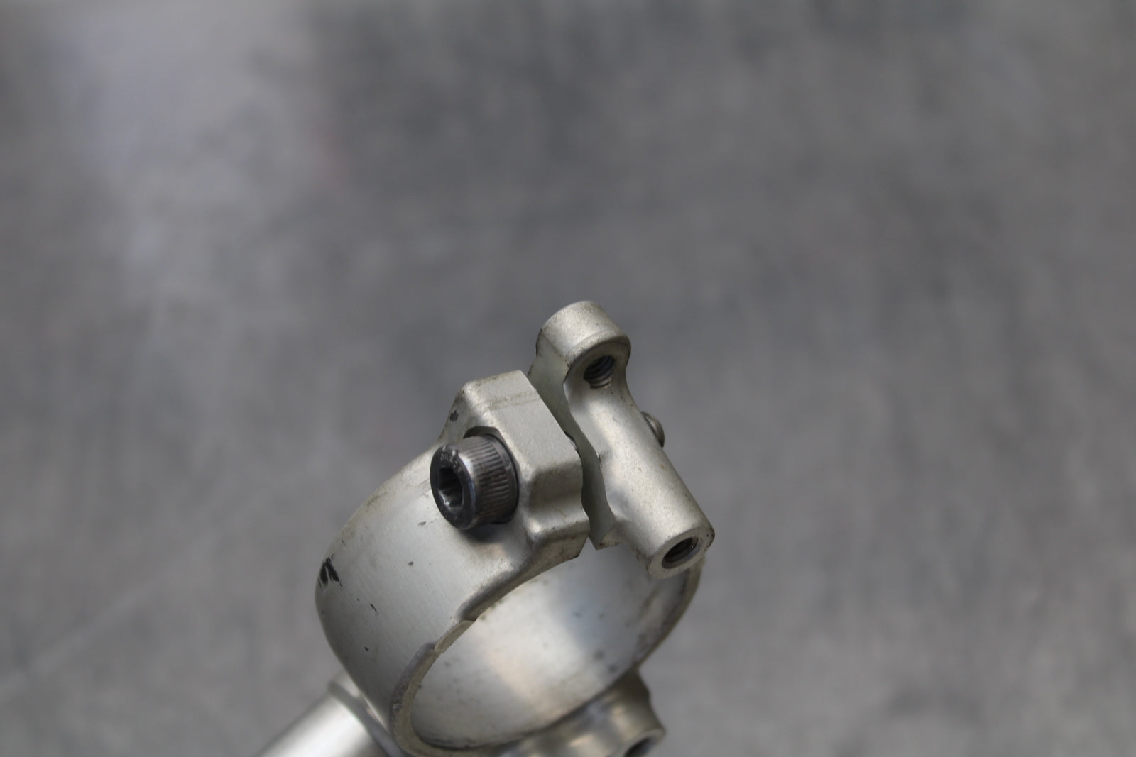 07-08 YAMAHA YZF R1 LEFT CLIP ON HANDLEBAR BB160