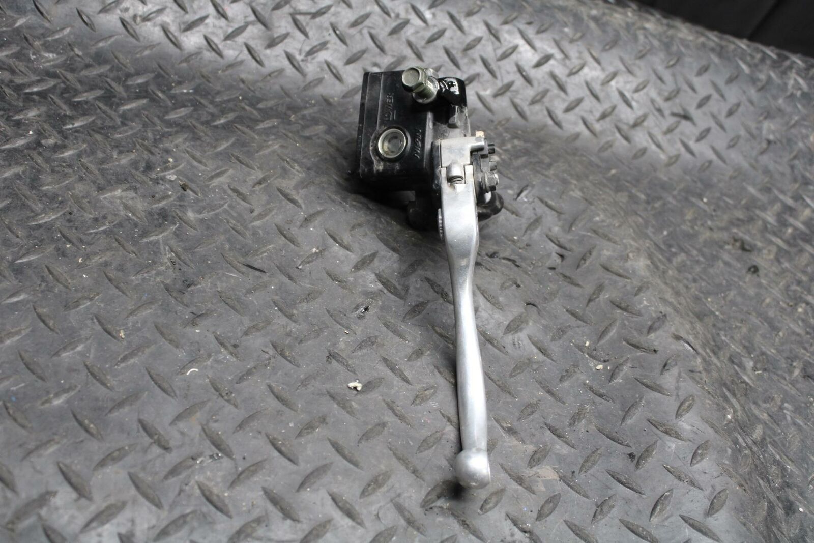 07-09 KAWASAKI VERSYS 650 FRONT BRAKE MASTER CYLINDER w/ LEVER BB206