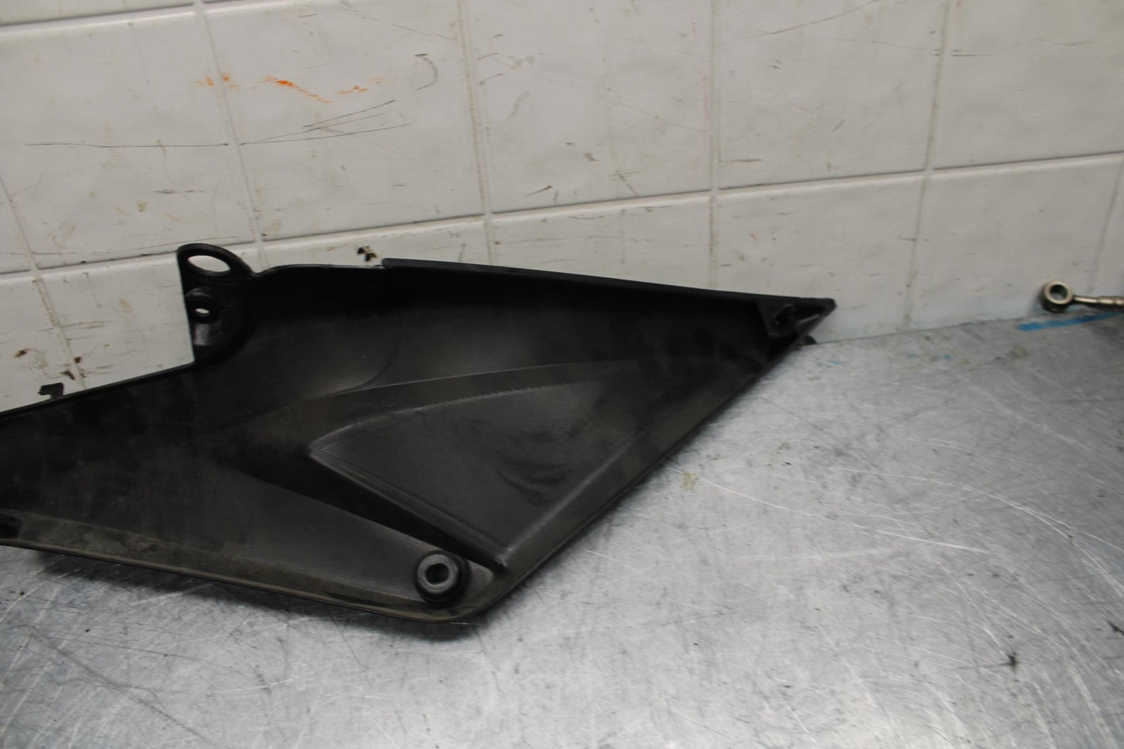 05-06 HONDA CBR600RR RIGHT LEFT GAS FUEL TANK PANELS COVERS TRIM  BB444