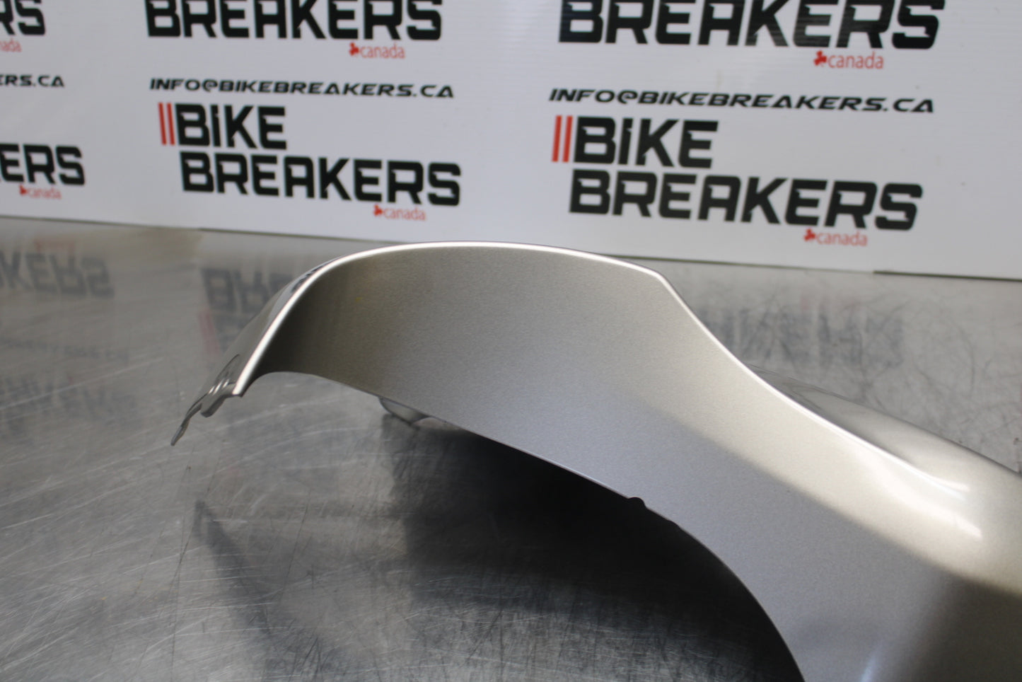 04-05 KAWASAKI NINJA ZX10R RIGHT FRONT UPPER NOSE FAIRING COWL SHROUD BB163