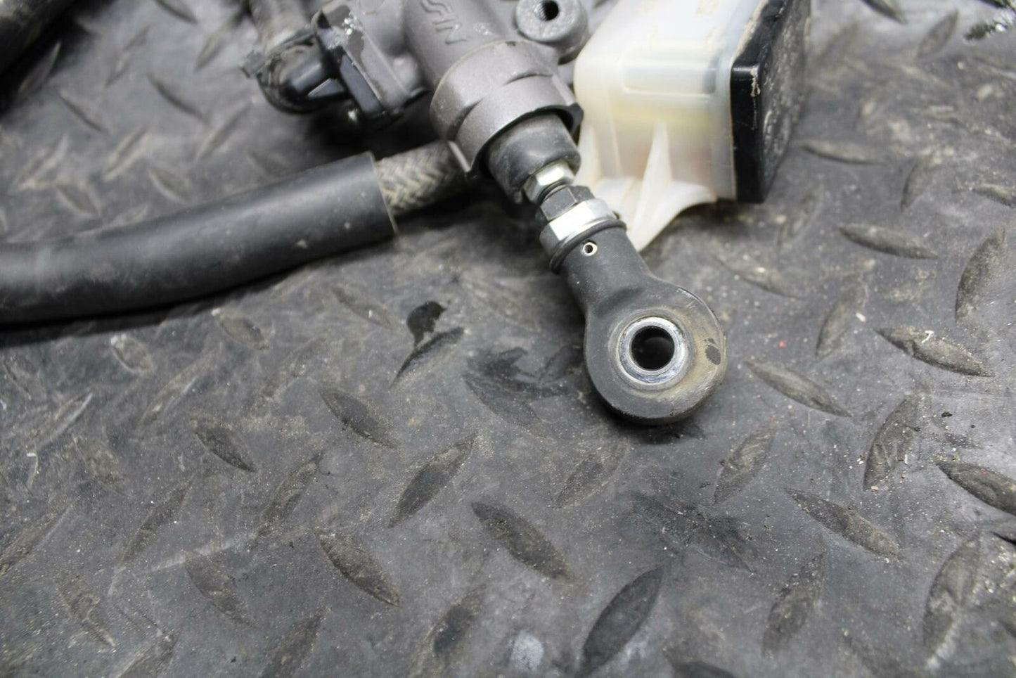 03-04 HONDA CBR600RR REAR BACK BRAKE MASTER CYLINDER W RESERVOIR BB200