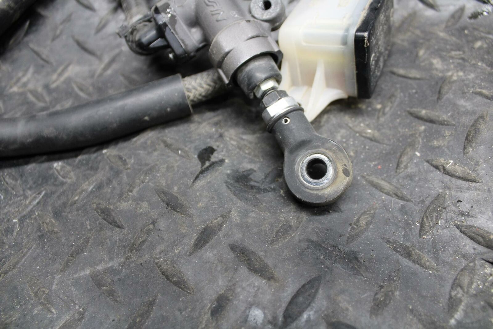 03-04 HONDA CBR600RR REAR BACK BRAKE MASTER CYLINDER W RESERVOIR BB200
