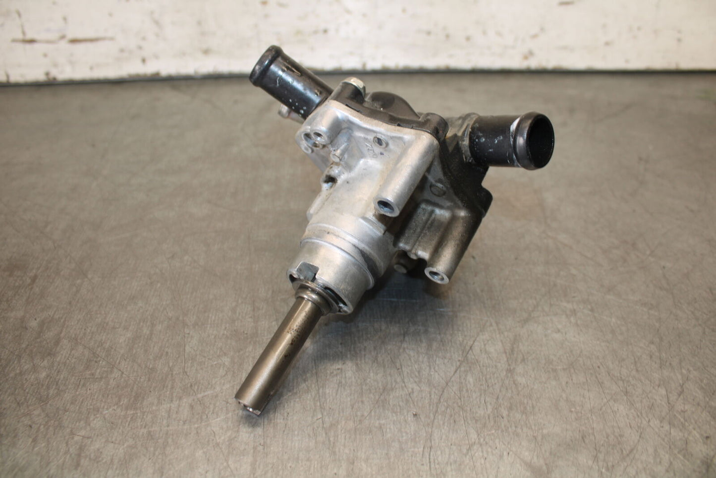13-15 HONDA CBR500R ENGINE WATER COOLANT PUMP  19200-MGZ-305 BB704