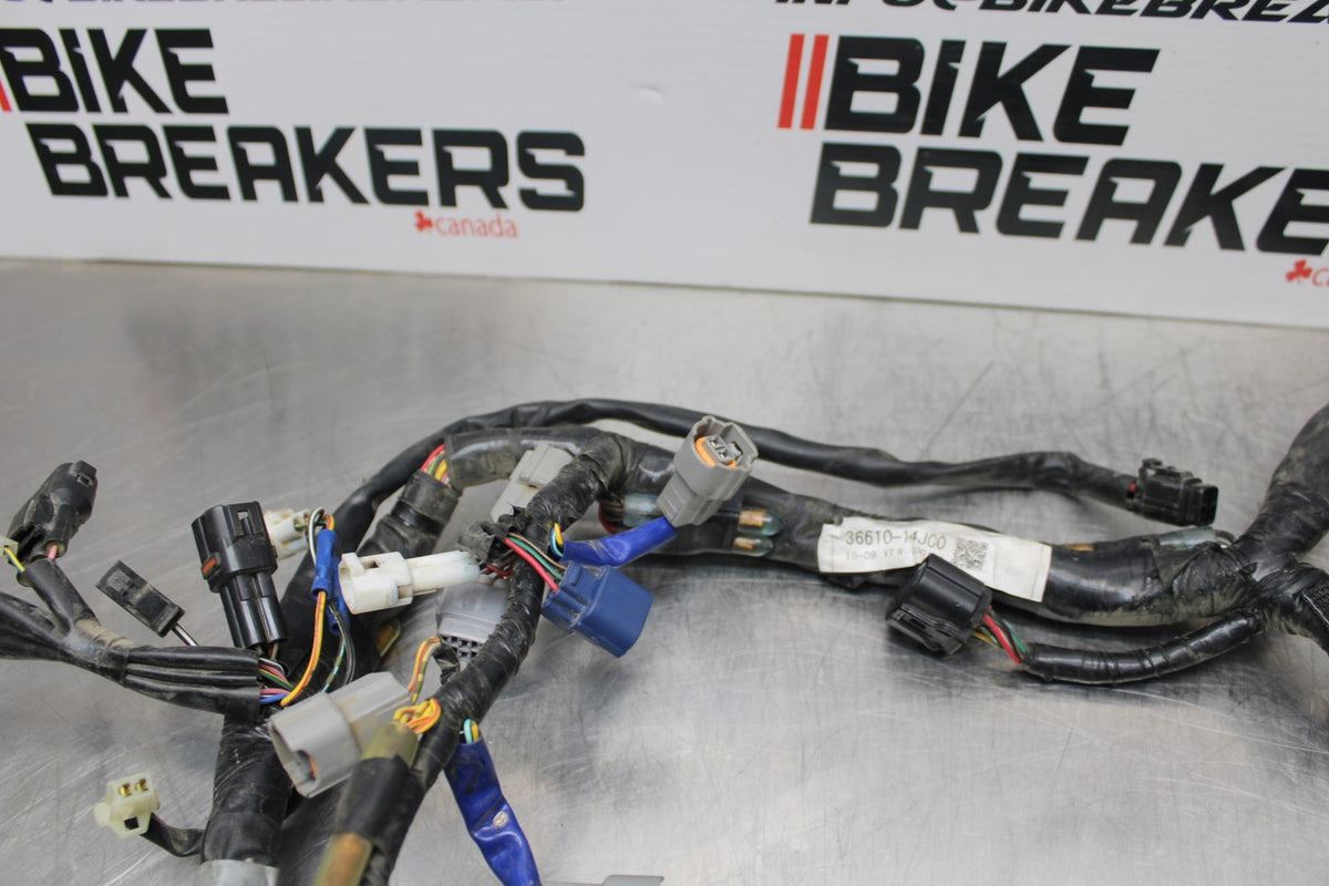 11-22 SUZUKI GSXR 600  MAIN ENGINE WIRING HARNESS MOTOR WIRE LOOM BB193