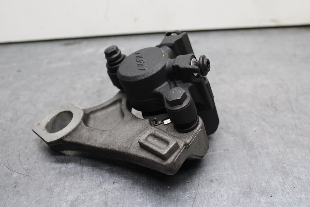 09-14 YAMAHA YZF R1 REAR BACK BRAKE CALIPER W MOUNT BRACKET BB119
