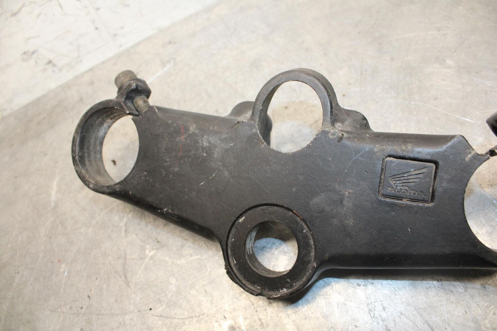 1992 Honda CBR600F2 FORKS UPPER TRIPLE TREE CLAMP BB40
