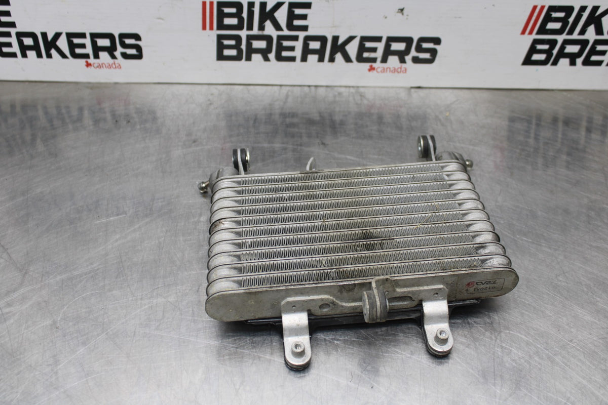 18 YAMAHA YZF R1  ENGINE MOTOR OIL COOLER  BB838
