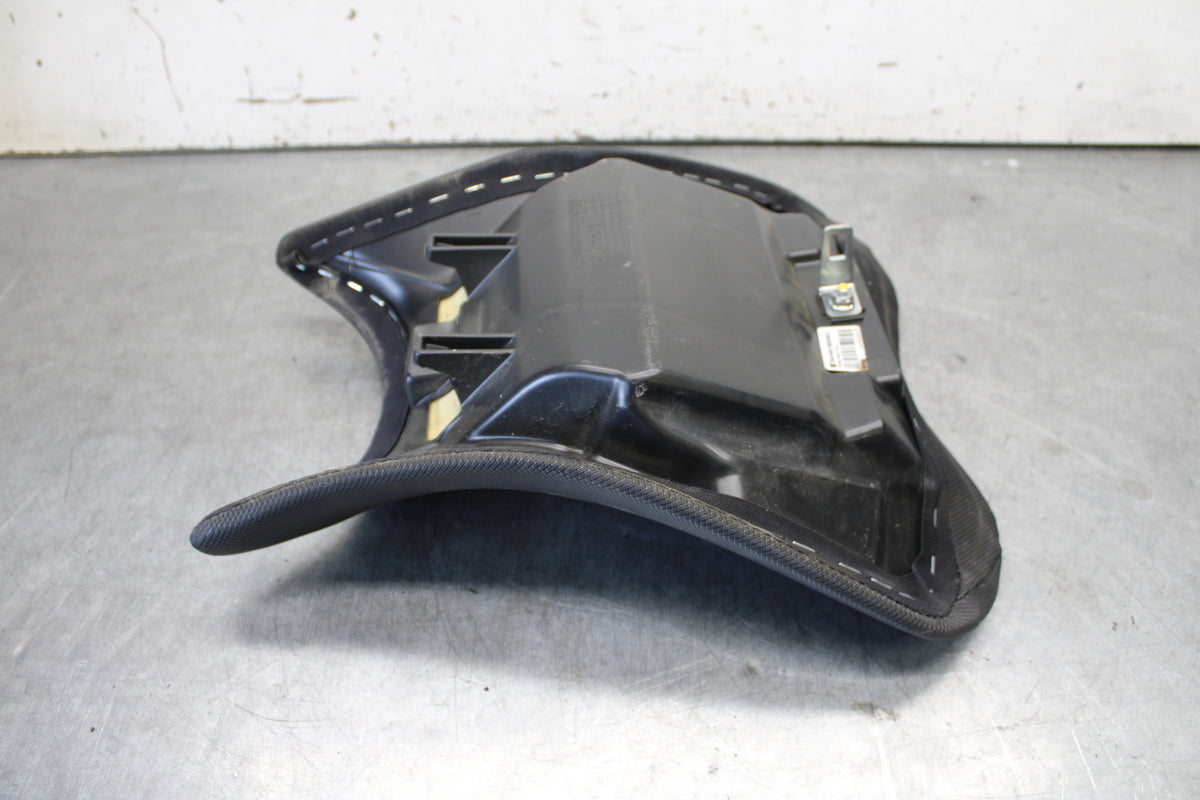 18-23 KAWASAKI NINJA 400 FRONT DRIVERS SEAT PAD SADDLE PILLION BB679