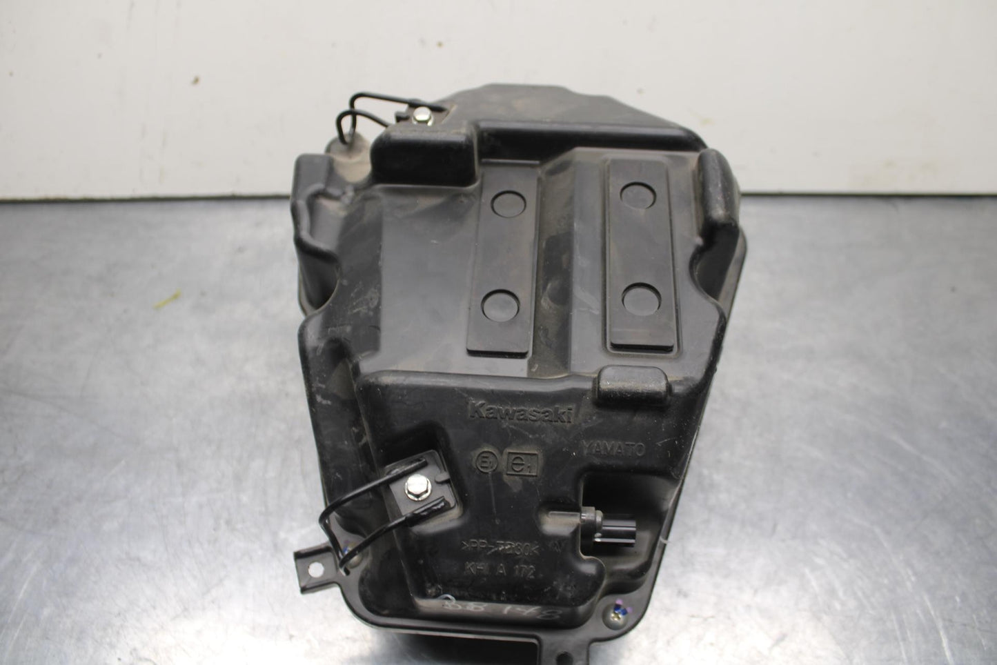 17-20 KAWASAKI NINJA 650 EX650 ABS AIRBOX AIR INTAKE FILTER BOX BB88