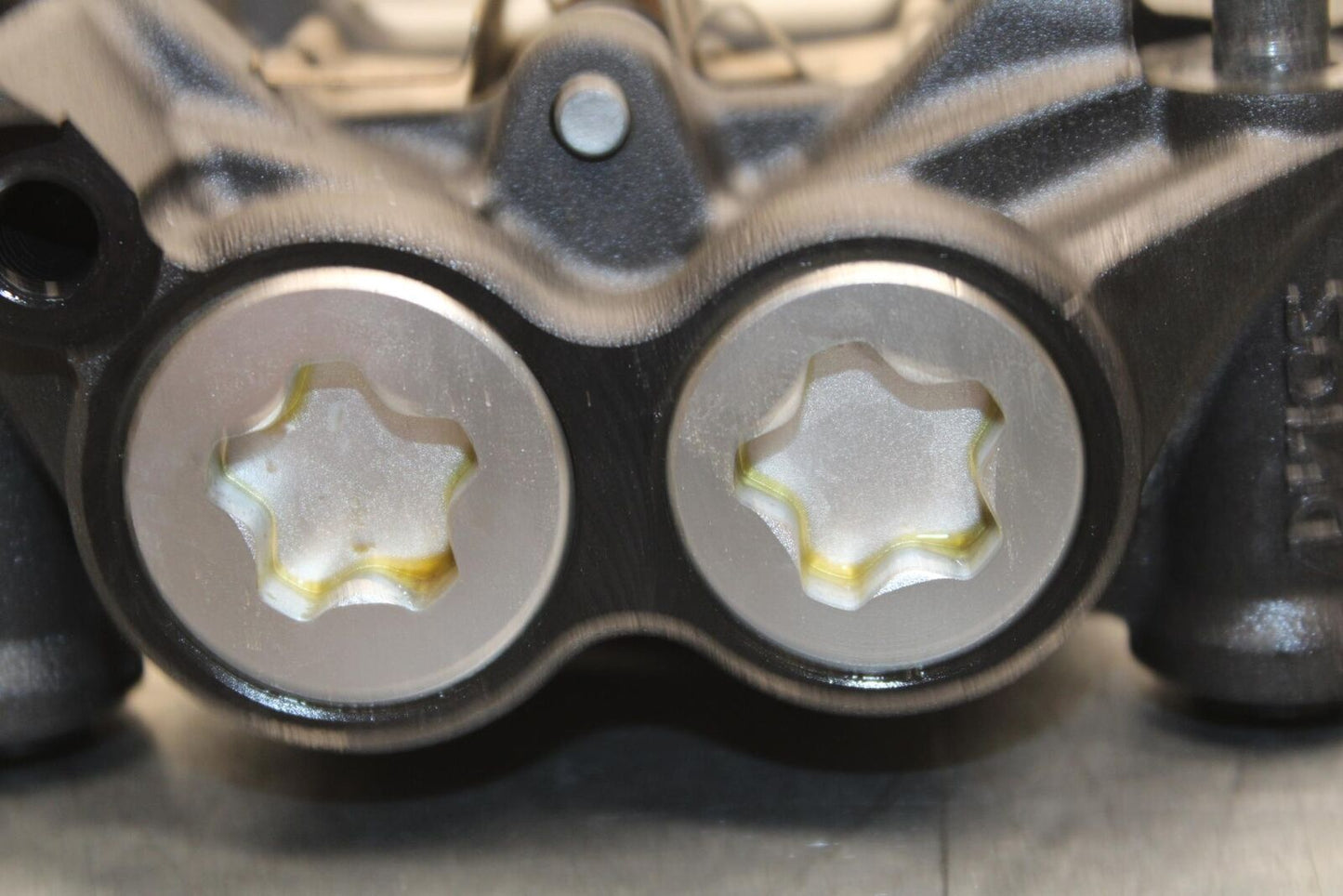20-21 YAMAHA XSR900 RIGHT LEFT FRONT BRAKE CALIPER SET PAIR CALIPERS BB599