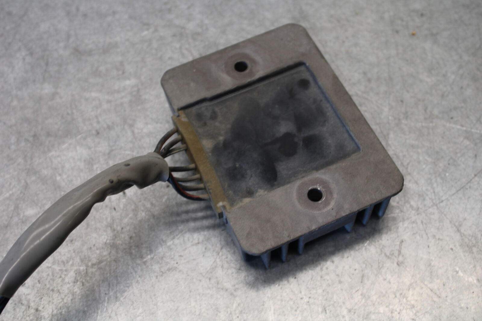 05-06 SUZUKI GSXR1000 RECTIFIER VOLTAGE REGULATOR 32800-41F11 BB663